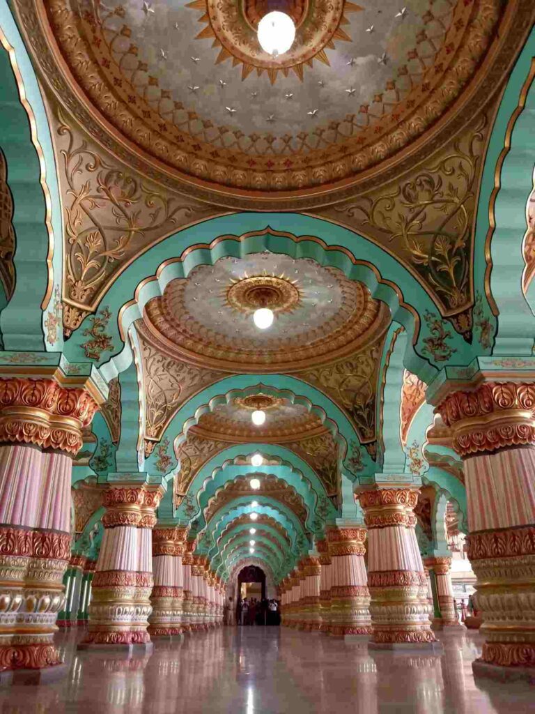 a complete travel guide to Mysore: Mysore palace image